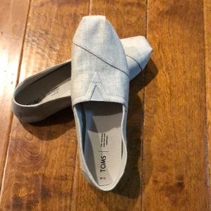 TOMS, worn once, never outside